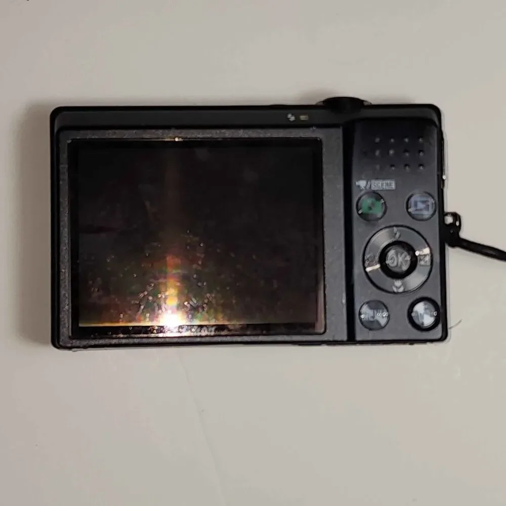 FOR REPAIR Nikon COOLPIX S570 Digital Camera 12.0MP 5x Zoom| with Battery
